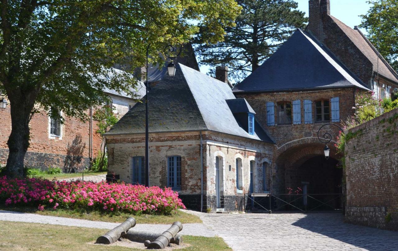 Auberge De Jeunesse-La Hulotte Montreuil  Exterior photo